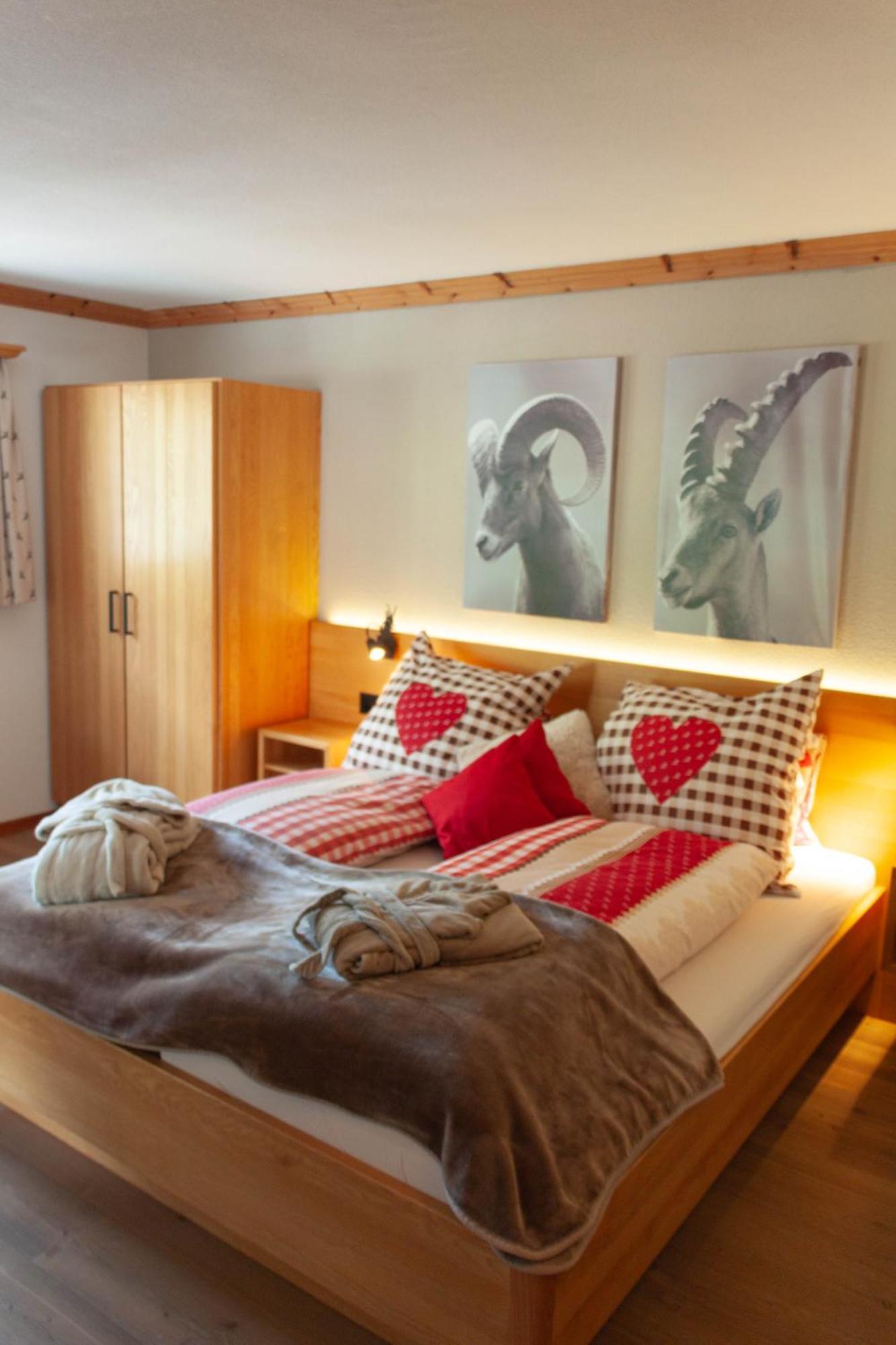 Hotel Madrisajoch Sankt Antönien Екстериор снимка