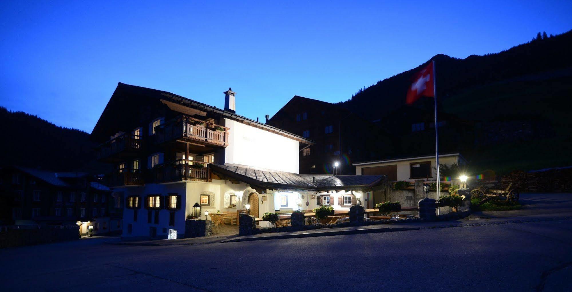 Hotel Madrisajoch Sankt Antönien Екстериор снимка